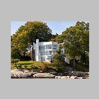 Richard Meier, Smith House (196-1967), photo by Mike Schwartz on www.ignant.com.jpg